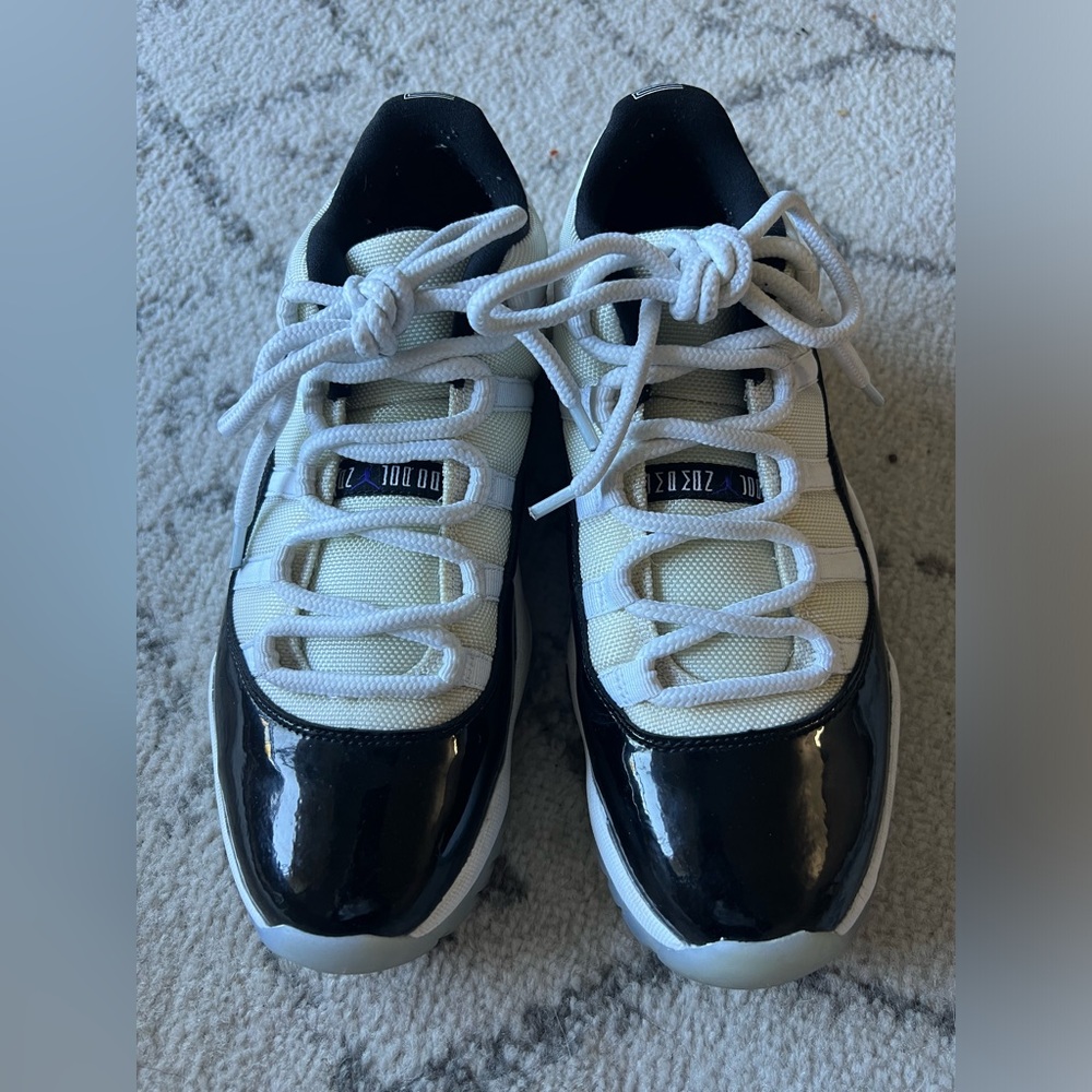 Jordan 11 Low - Concord